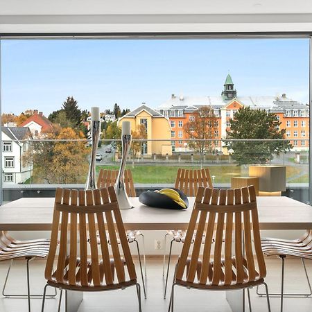 Luxury Apartment Downtown Tromso With 2 Bedrooms And 2 Bathrooms And Parking Kültér fotó